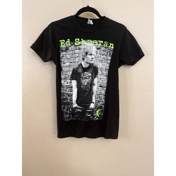Ed Sheeran Graphic Tee Small Black T-Shirt Music Tour Merch 100% Cotton - Picture 1 of 7